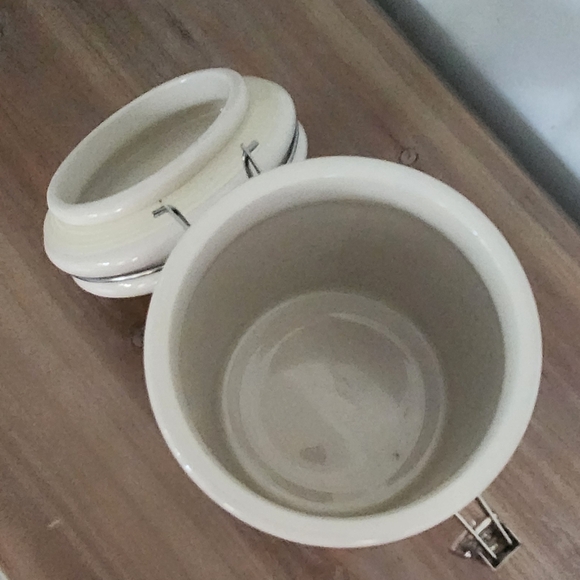 🐭 Disney Mickey Mouse Ceramic Canister – Storage Jar, Classic Design, Clean Con - Picture 11 of 14